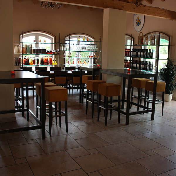 Weinregal, Vinothek, Ladenbau, Weinregal nach Maß