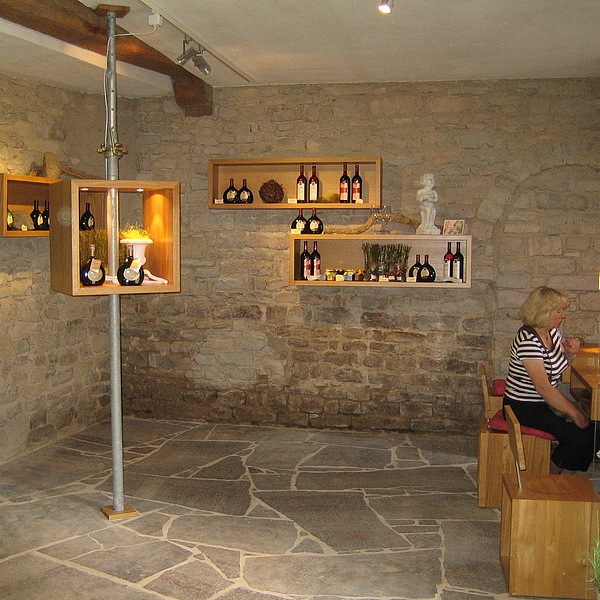 Weinregal, Vinothek, Ladenbau, Weinregal nach Maß