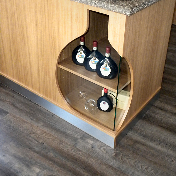 Präsentationsregale, Warenregale, Präsentationsvitrine, Regalsysteme, Regale mit Glasfronten