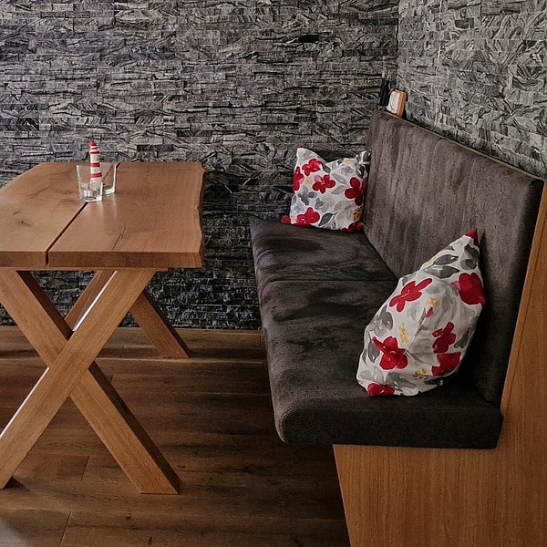 Sitzbank, Gastro Sitzbank, Hotel Sitzbank, Sitzbank für die Gastronomie, Sitzbank nach Maß, Schemelbank