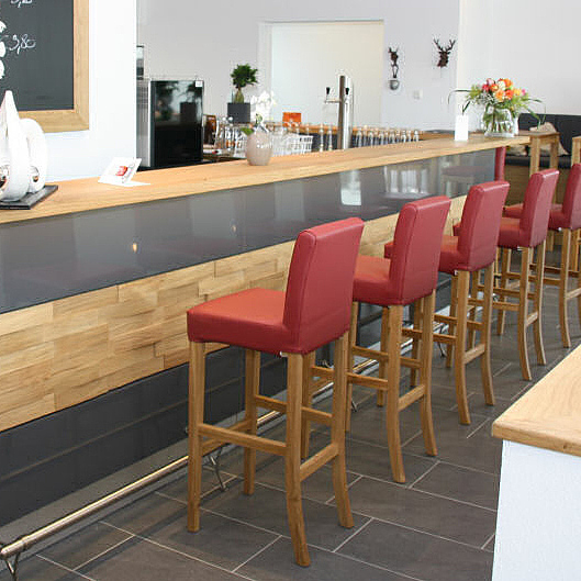 Gastro Theke, Gastro Thekenfront, Gastro Thekenverkleidung mit Spaltholz, Gastro Theke Holz