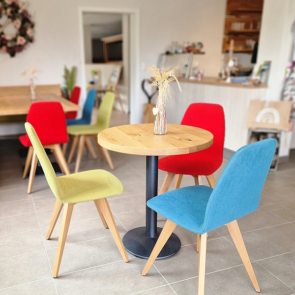 Polsterstuhl für Restauranteinrichtung, Hotel, home-and-living, privat, bequem und qualitativ
