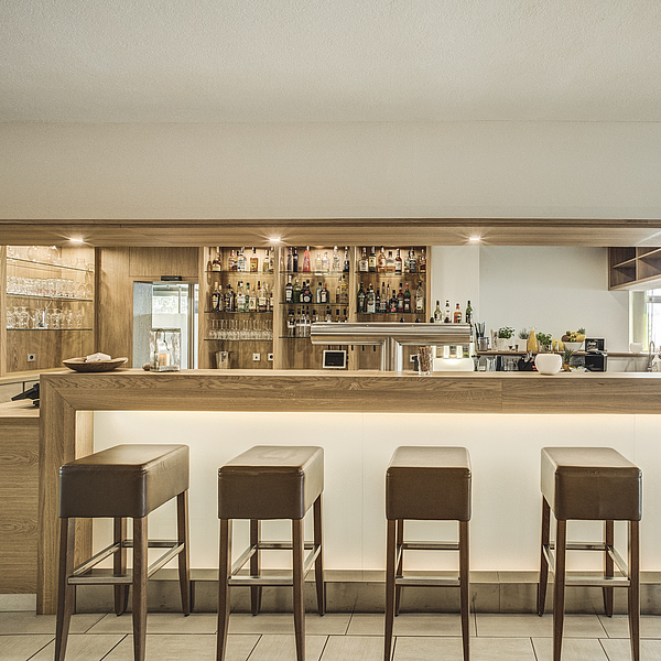 Barhocker für Restauranteinrichtung, Restaurants, Restaurantmöbel, Pubs, Kneipe, Sportsbar, Sportstudio