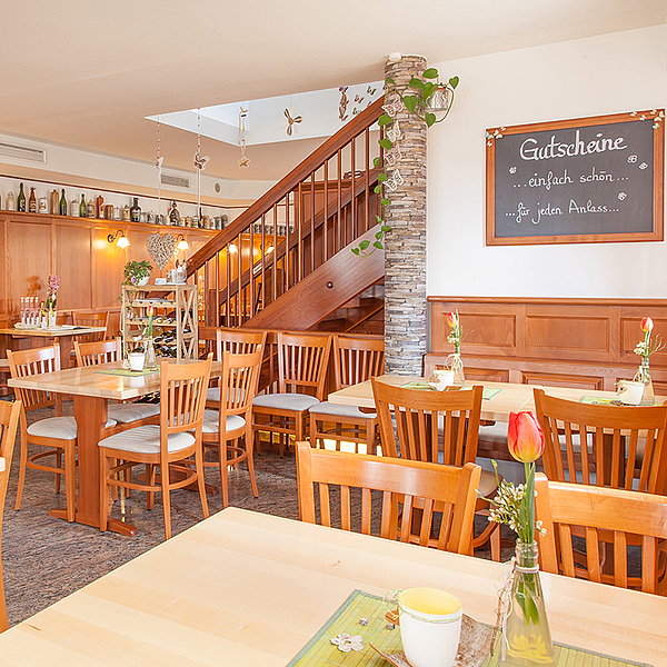 Stuhl für Gaststätteneinrichtung, Restauranteinrichtung, Hoteleinrichtung, Gastronomiemöbel, Landgasthof