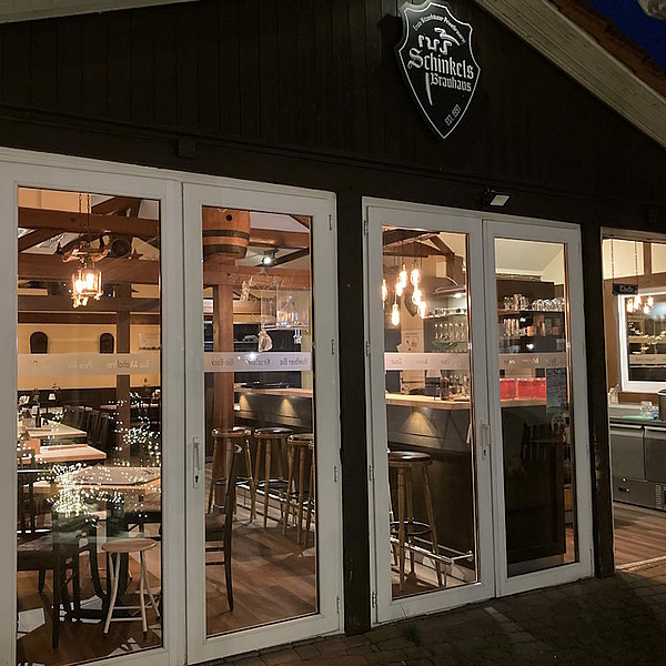 Gastronomieeinrichtung, Gastro Einrichtung Brauhaus, Gastro Stühle, Gastro Tische, Gastro Theke, Gastro Bänke, Gastro Regal nach Maß