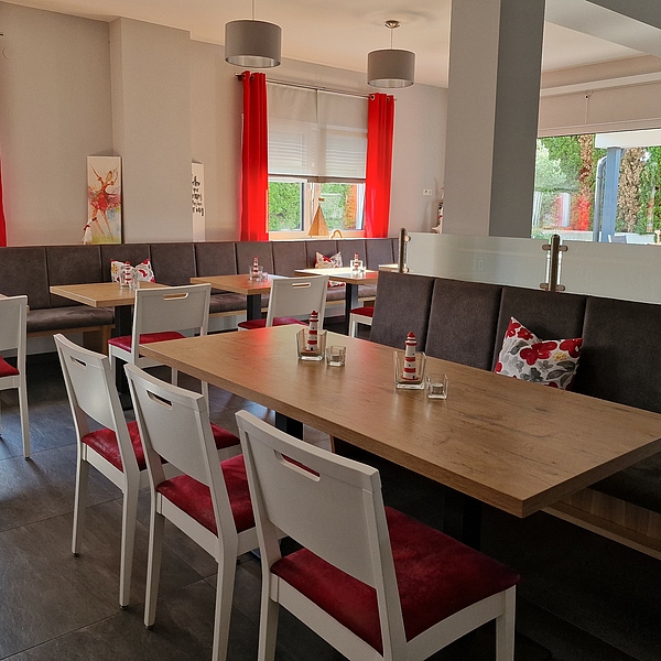 Stapelstuhl, Gastro Stapelstuhl, Stapelstuhl für Hotel, Stapelstuhl für die Gastronomie