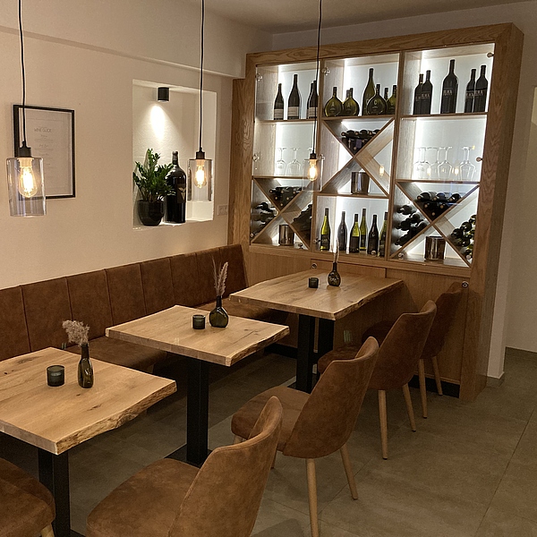 Weinregal, Vinothek, Ladenbau, Weinregal nach Maß