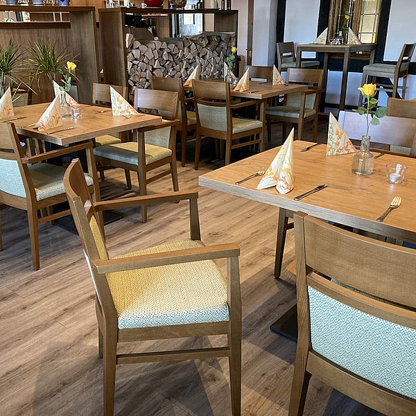Gastronomiestuhl, Gastro Stuhl, Polsterstuhl, Grillstube, Restaurant, Gastronomie, Hotellerie