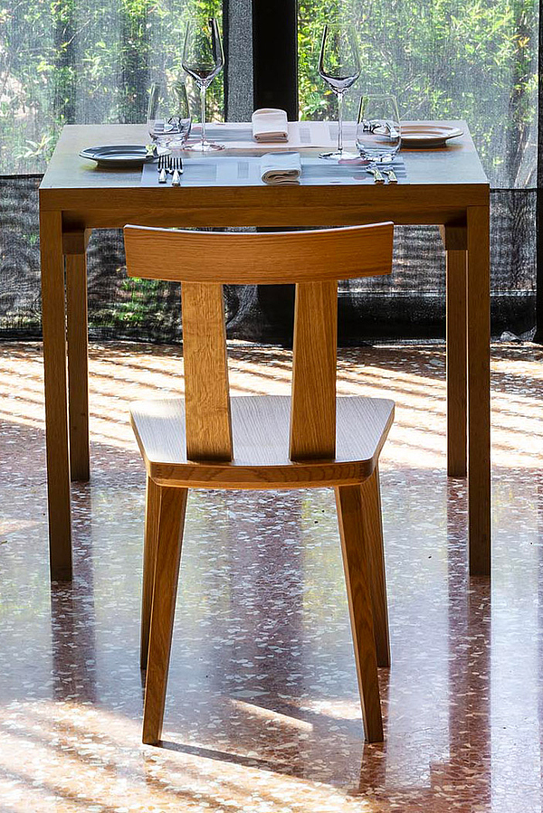Stuhl Massivholz, Tisch Massivholz, Gastro Möbel, Möbel für das Esszimmer
