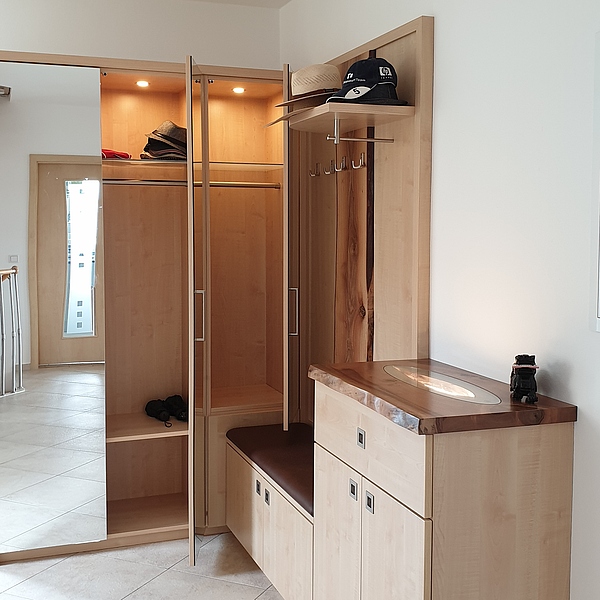 Garderobe, Hutablage, Spiegelschrank, Garderobe Eingangsbereich