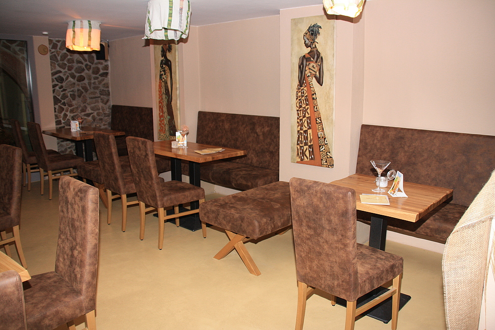 Cocktailbar, Bar, Bistro, Café, Restaurant, Stühle, Tische, Bänke