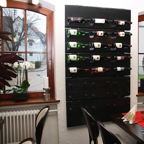Weinregale ob eckig oder rund, Weinregale ob lang oder kurz, Weinregale in Holz