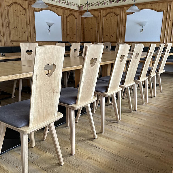 Gastro Stühle, Stühle für die Gastronomie, Stuhl Massivholz, Polsterstuhl, Stuhl Heidi