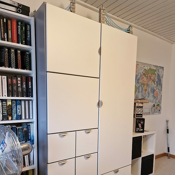 Schrank, Kleiderschrank, Schrank nach Maß, Schrank weiß, Schrank modern