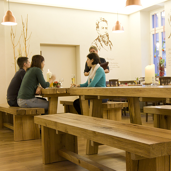 Gastronomieeinrichtung, Hoteleinrichtung, Restauranteinrichtung, Ladeneinrichtung Hofmann Kreuzwertheim