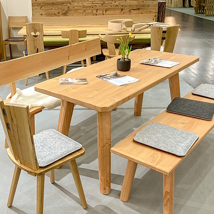 Gastro Tisch Massivholz, Gastro Sitzbank Massivholz, Gastro Stuhl Massivholz