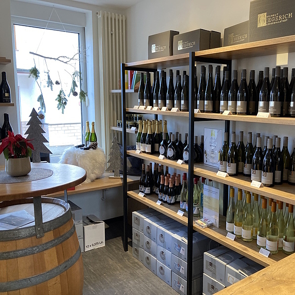 Präsentationsregale, Warenregale, Präsentationsvitrine, Regalsysteme, Weinregale