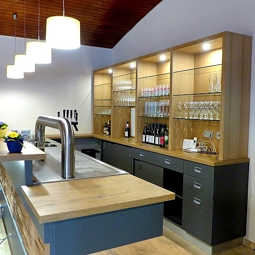 Gastro Glässerschrank, Gastro Rückschrank, Hotel Gläserschrank, Gläserregal