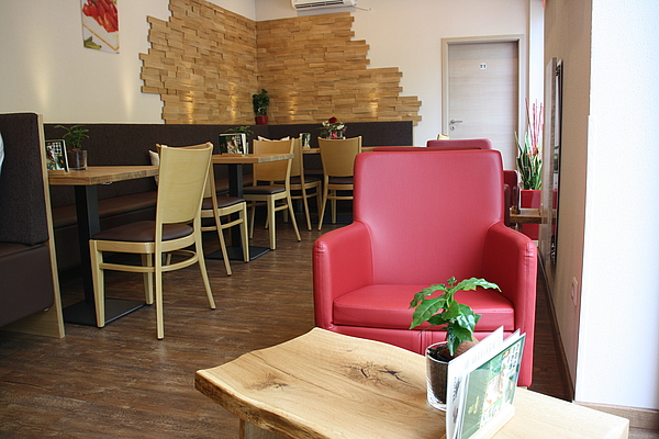 Polstersessel fuer Lounge, Bar, Hoteleinrichtung, Restaurants, Cafe und andere Gasthauskonzepte