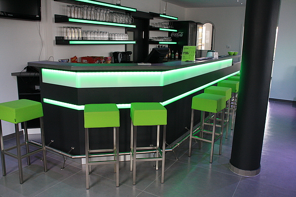 Gastro Theke, Gastro Thekenfront, Gastro Thekenverkleidung, Gastro Theke Holz beleuchtet