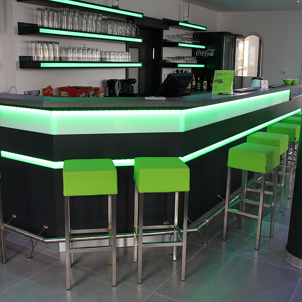 Gastro Theke, Gastro Thekenfront, Gastro Thekenverkleidung, Gastro Theke Holz beleuchtet