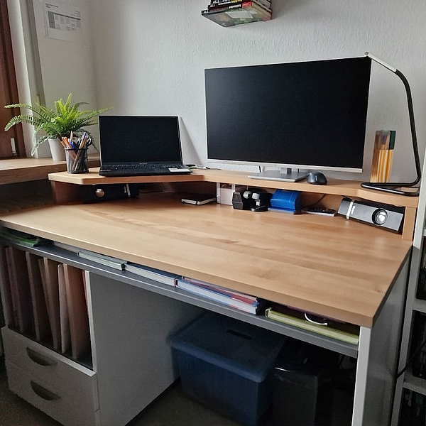 Schreibtisch, Schreibtisch nach Maß, Möbel für das Homeoffice, Platzwunder, 