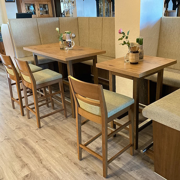 Restauranteinrichtung, Grillstube, Gastro Stühle, Gastro Tische, Gastro Bänke, Polstermöbel, Hochbank, Barhocker
